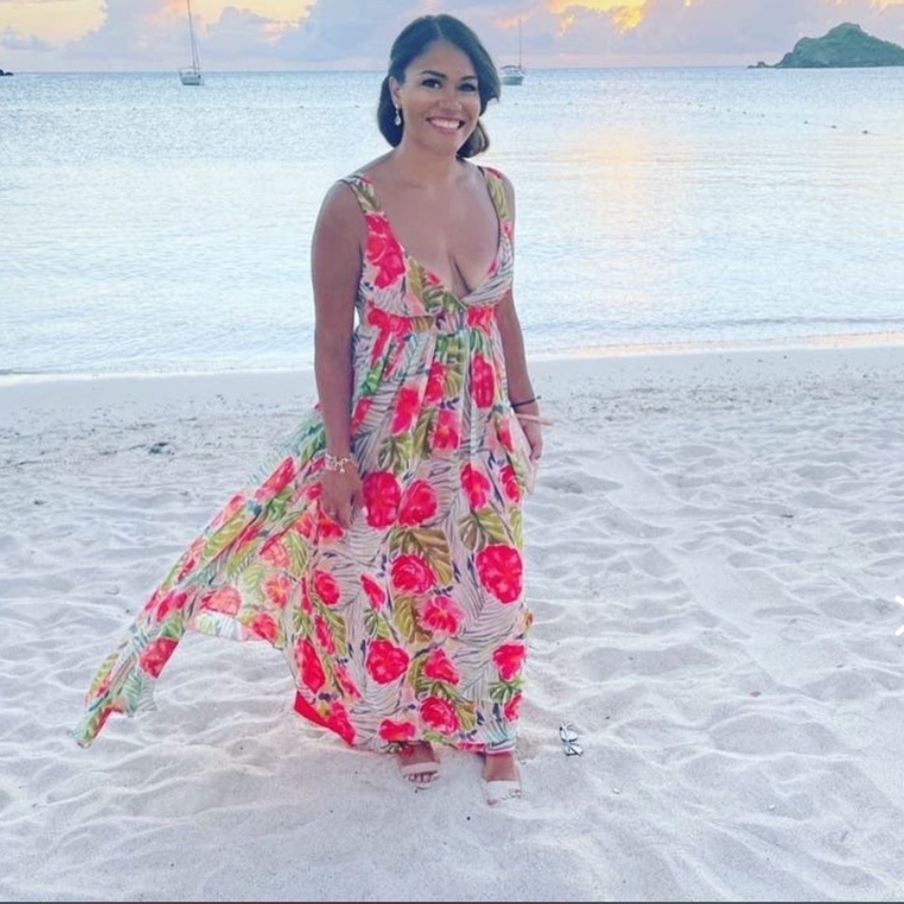 Badgley Mischka
🌟STUNNING🌟 Green Floral Maxi Gown Size 14